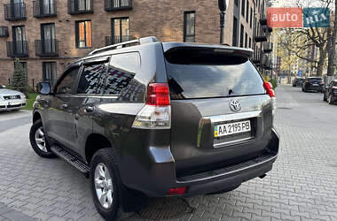 Внедорожник / Кроссовер Toyota Land Cruiser Prado 2014 в 