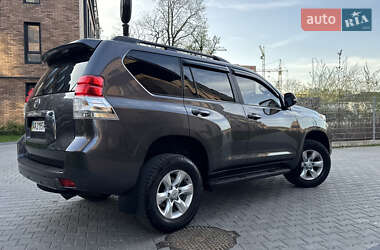 Внедорожник / Кроссовер Toyota Land Cruiser Prado 2014 в 