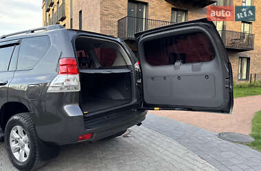 Внедорожник / Кроссовер Toyota Land Cruiser Prado 2014 в 