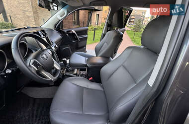 Внедорожник / Кроссовер Toyota Land Cruiser Prado 2014 в 