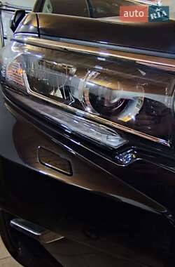 Внедорожник / Кроссовер Toyota Land Cruiser Prado 2019 в 