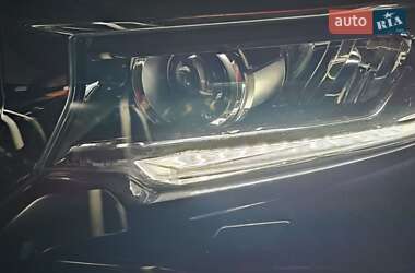 Внедорожник / Кроссовер Toyota Land Cruiser Prado 2019 в 