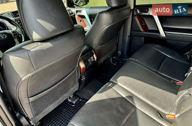 Внедорожник / Кроссовер Toyota Land Cruiser Prado 2014 в 