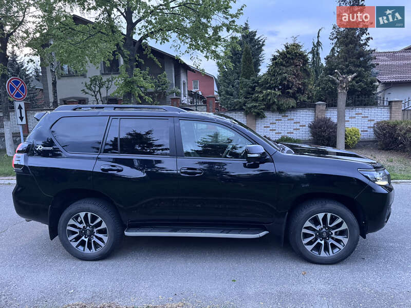 Внедорожник / Кроссовер Toyota Land Cruiser Prado 2022 в Киеве