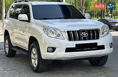 Внедорожник / Кроссовер Toyota Land Cruiser Prado 2013 в 