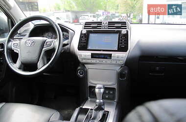 Внедорожник / Кроссовер Toyota Land Cruiser Prado 2018 в 