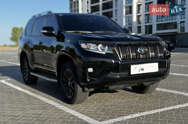 Внедорожник / Кроссовер Toyota Land Cruiser Prado 2021 в 