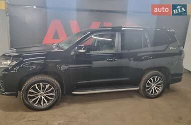 Позашляховик / Кросовер Toyota Land Cruiser Prado 2021 в 