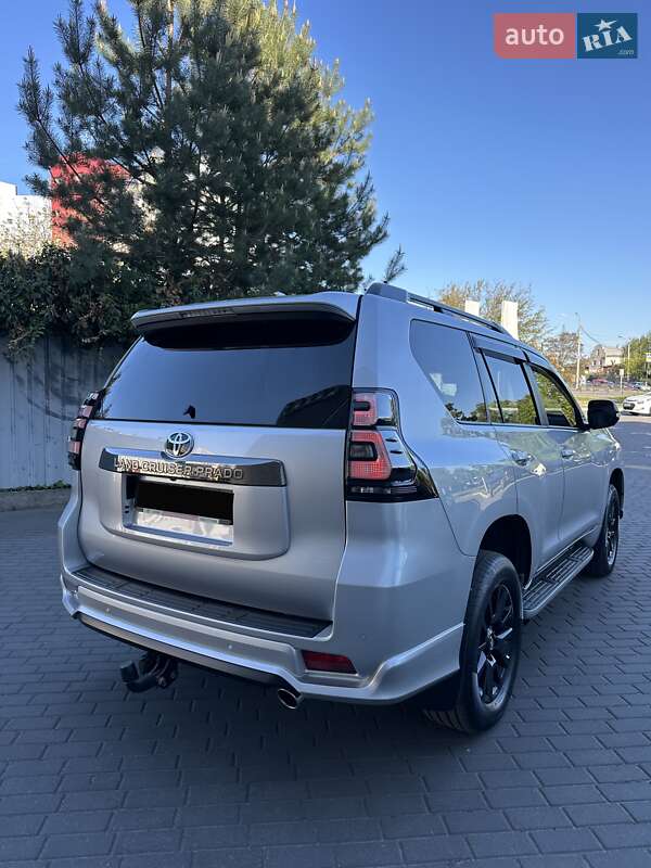 Внедорожник / Кроссовер Toyota Land Cruiser Prado 2020 в Киеве