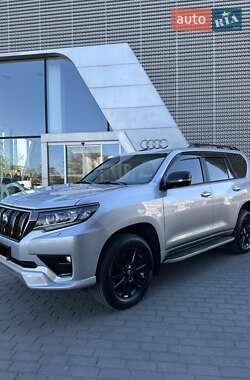 Внедорожник / Кроссовер Toyota Land Cruiser Prado 2020 в 