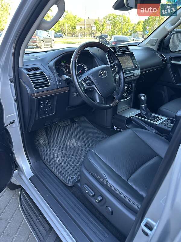 Внедорожник / Кроссовер Toyota Land Cruiser Prado 2020 в Киеве