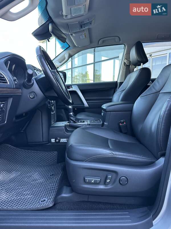 Внедорожник / Кроссовер Toyota Land Cruiser Prado 2020 в Киеве