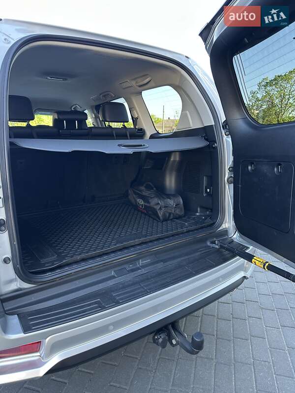 Внедорожник / Кроссовер Toyota Land Cruiser Prado 2020 в Киеве