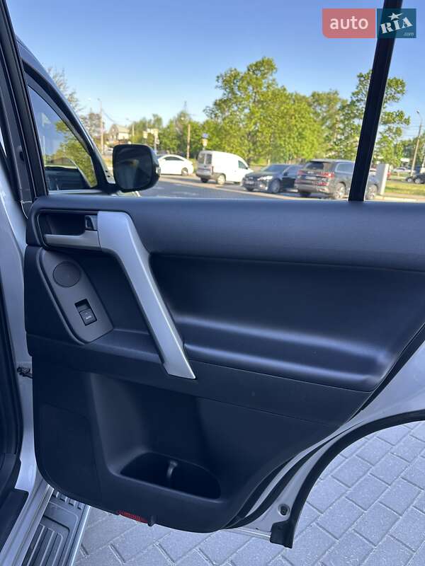 Внедорожник / Кроссовер Toyota Land Cruiser Prado 2020 в Киеве