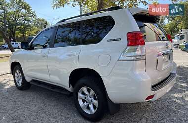 Позашляховик / Кросовер Toyota Land Cruiser Prado 2011 в 