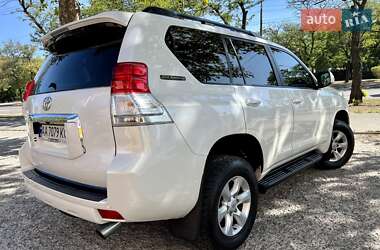 Позашляховик / Кросовер Toyota Land Cruiser Prado 2011 в 