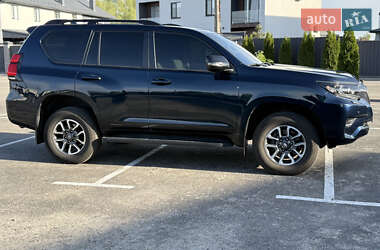 Позашляховик / Кросовер Toyota Land Cruiser Prado 2021 в 