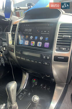 Внедорожник / Кроссовер Toyota Land Cruiser Prado 2006 в 