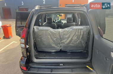 Внедорожник / Кроссовер Toyota Land Cruiser Prado 2006 в 