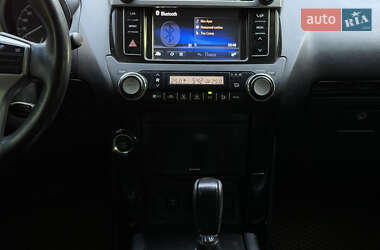 Внедорожник / Кроссовер Toyota Land Cruiser Prado 2014 в 