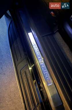 Позашляховик / Кросовер Toyota Land Cruiser Prado 2010 в 