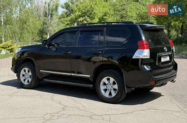Внедорожник / Кроссовер Toyota Land Cruiser Prado 2011 в 