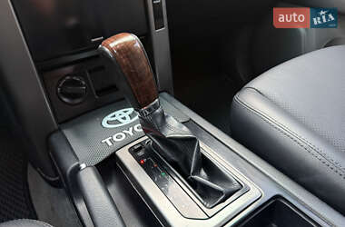 Внедорожник / Кроссовер Toyota Land Cruiser Prado 2011 в 