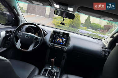 Внедорожник / Кроссовер Toyota Land Cruiser Prado 2011 в 