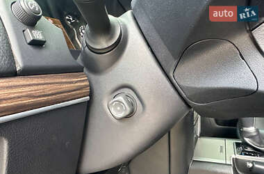 Позашляховик / Кросовер Toyota Land Cruiser Prado 2020 в 