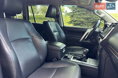 Позашляховик / Кросовер Toyota Land Cruiser Prado 2020 в 