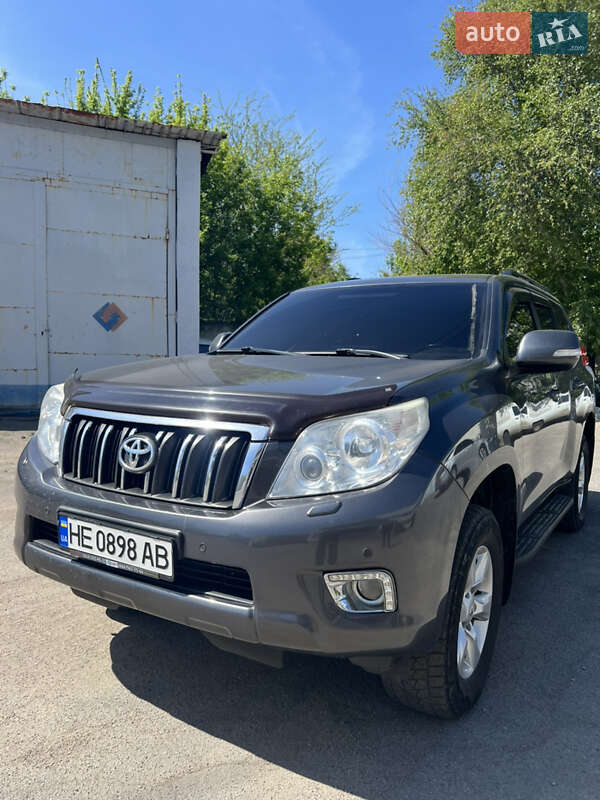 Toyota Land Cruiser Prado 2013