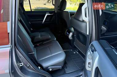 Позашляховик / Кросовер Toyota Land Cruiser Prado 2022 в 