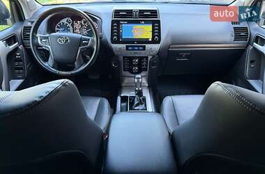 Позашляховик / Кросовер Toyota Land Cruiser Prado 2022 в 