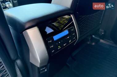 Позашляховик / Кросовер Toyota Land Cruiser Prado 2022 в 
