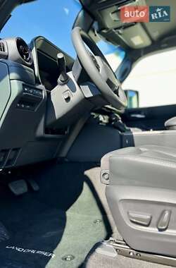 Внедорожник / Кроссовер Toyota Land Cruiser Prado 2024 в 
