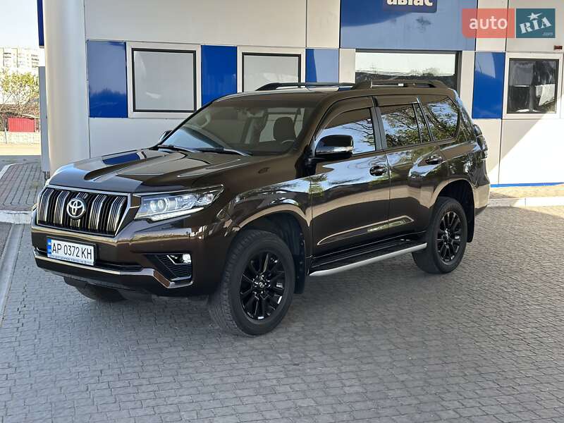 Внедорожник / Кроссовер Toyota Land Cruiser Prado 2021 в 
