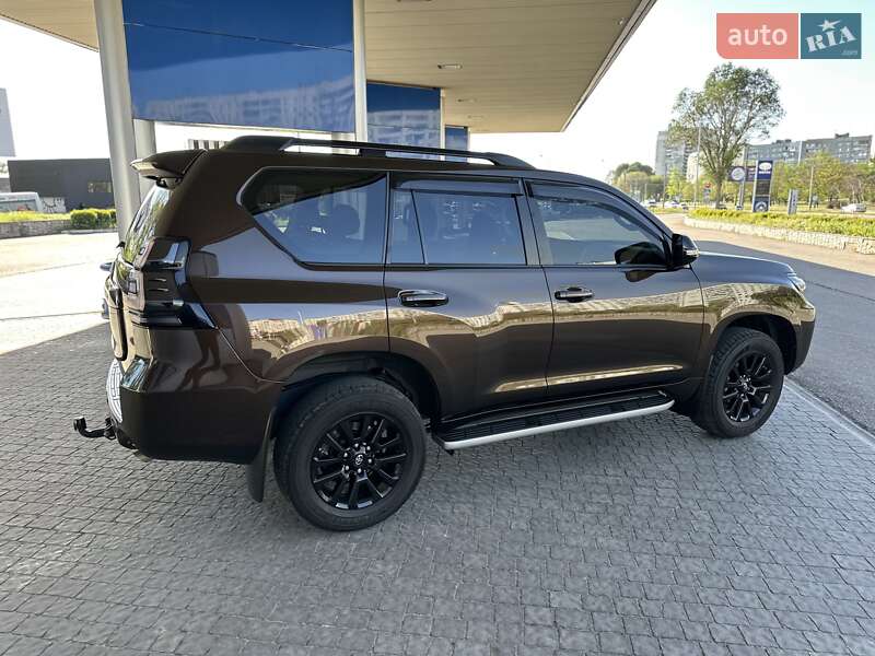 Позашляховик / Кросовер Toyota Land Cruiser Prado 2021 в Дніпрі