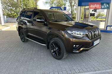 Внедорожник / Кроссовер Toyota Land Cruiser Prado 2021 в 