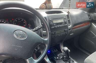 Внедорожник / Кроссовер Toyota Land Cruiser Prado 2005 в 