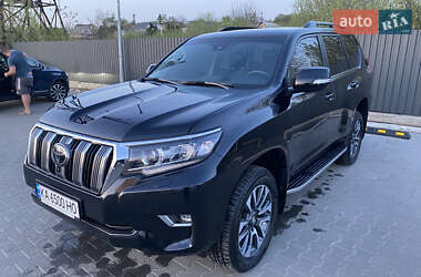 Внедорожник / Кроссовер Toyota Land Cruiser Prado 2022 в 