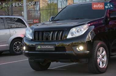 Позашляховик / Кросовер Toyota Land Cruiser Prado 2012 в 