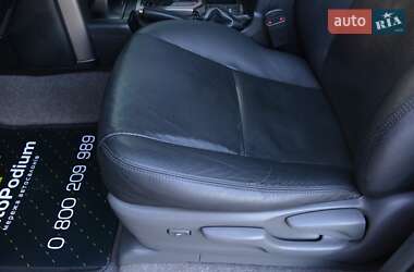 Позашляховик / Кросовер Toyota Land Cruiser Prado 2012 в 