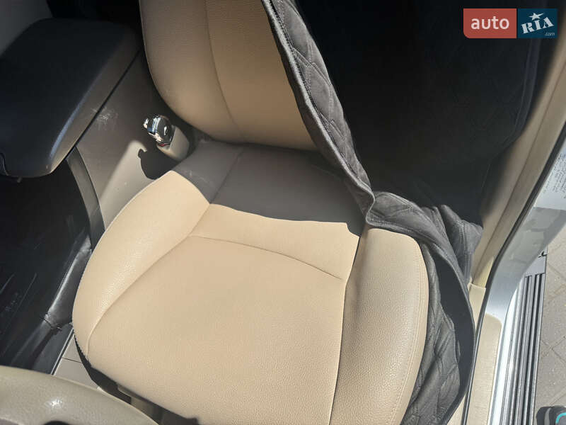 Позашляховик / Кросовер Toyota Land Cruiser Prado 2003 в Дніпрі