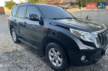 Позашляховик / Кросовер Toyota Land Cruiser Prado 2017 в 