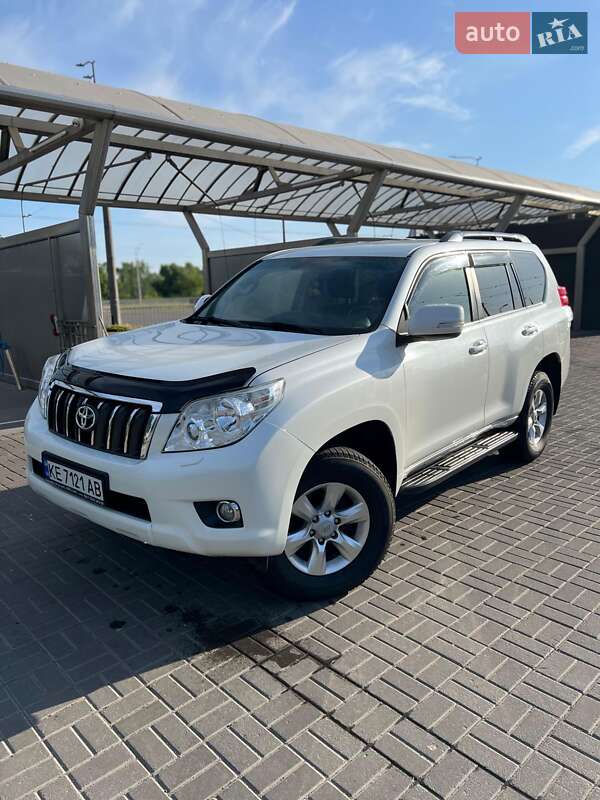 Внедорожник / Кроссовер Toyota Land Cruiser Prado 2010 в Днепре
