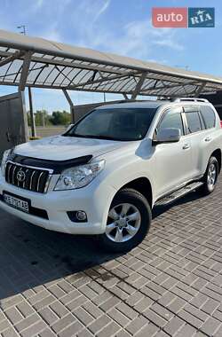 Внедорожник / Кроссовер Toyota Land Cruiser Prado 2010 в 