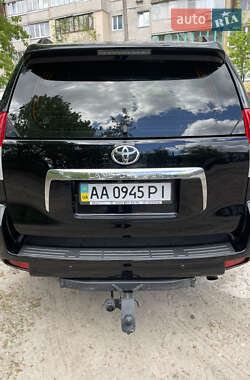 Позашляховик / Кросовер Toyota Land Cruiser Prado 2013 в 