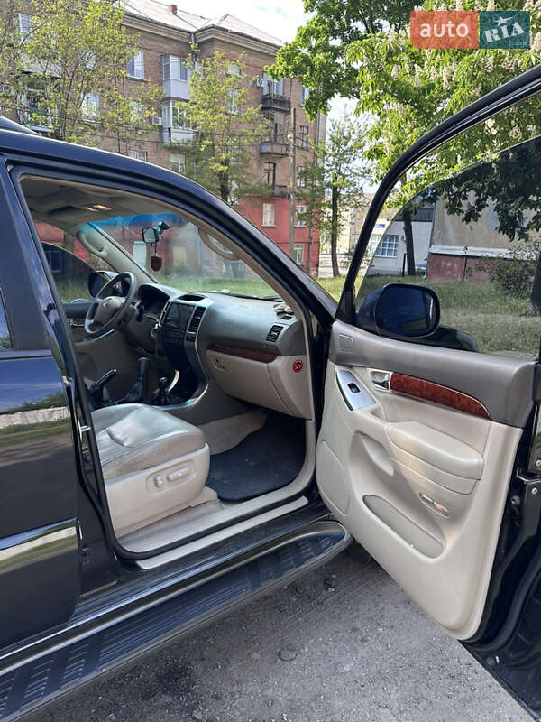 Позашляховик / Кросовер Toyota Land Cruiser Prado 2007 в Марганці