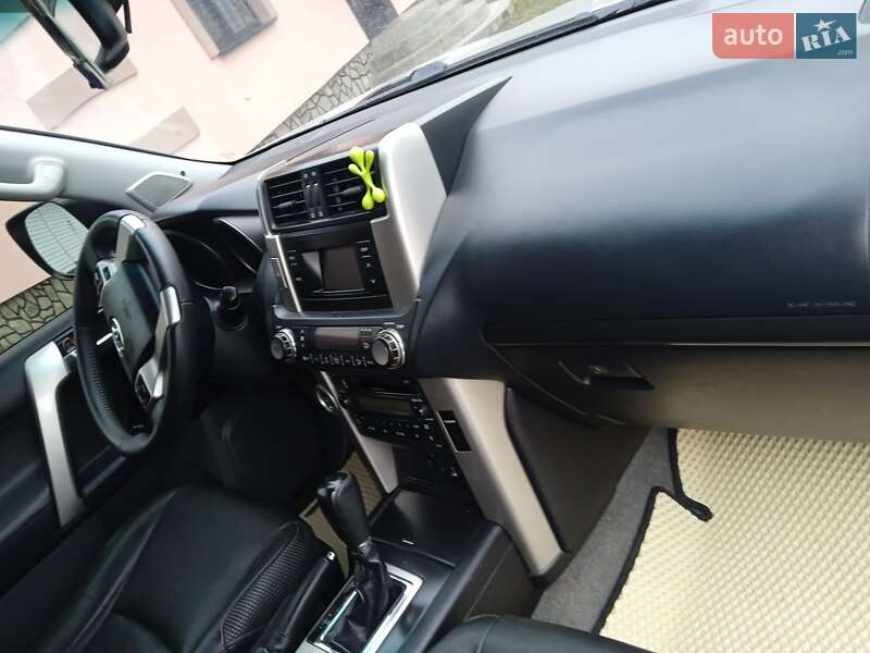 Внедорожник / Кроссовер Toyota Land Cruiser Prado 2012 в Ивано-Франковске