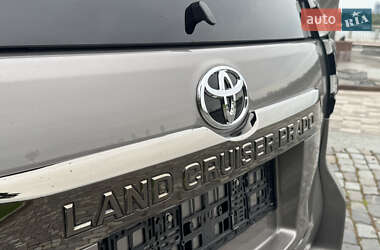 Внедорожник / Кроссовер Toyota Land Cruiser Prado 2022 в 